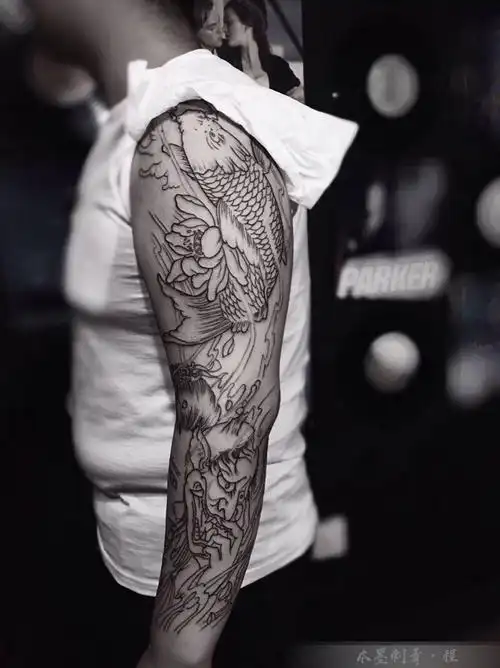 大花臂鲤鱼艺妓线条纹身图片手臂纹身图案