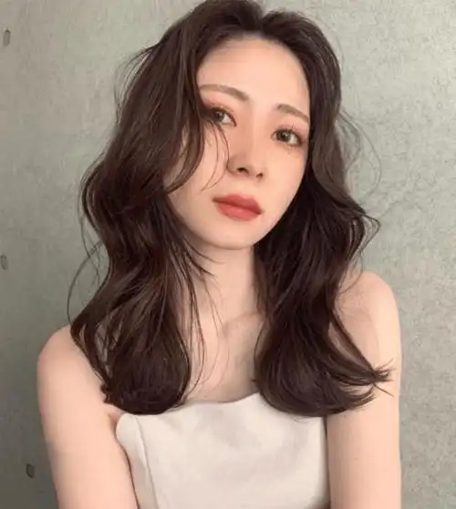 好看的中长发烫发图片 尽显女生优雅温柔气质 - 女士卷发 - 发型站