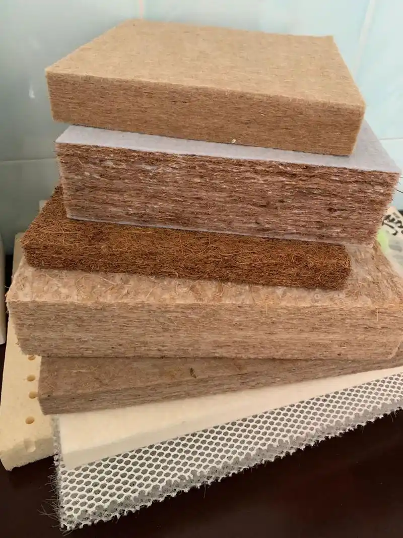 3d——偏硬睡感的王者 在硬性材料里面,3e环保棕,黄麻,3d是用的比较