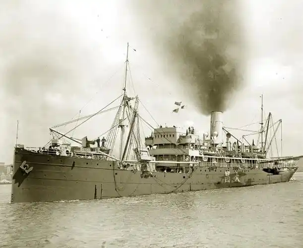 江南船坞仿"永丰"舰所建造的"永健"号炮舰.