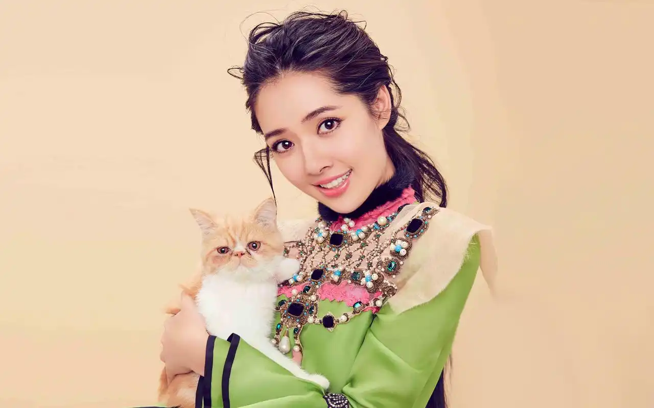 外表像个傻子,内心十分精明的三大星座!