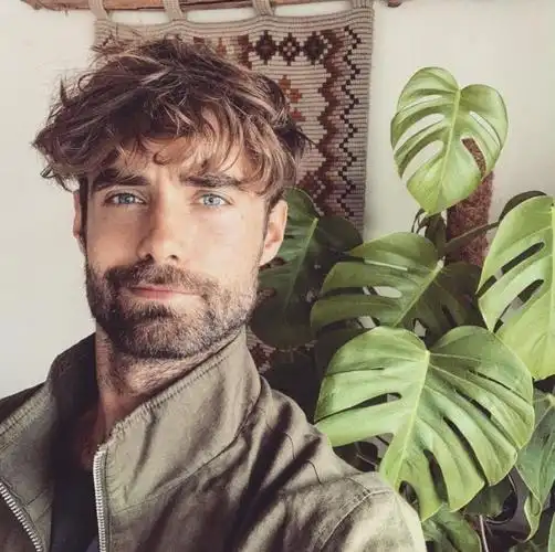 肌肉男:成熟肌肉男欧美大叔阳光帅哥生活自拍度假ins照片-小虾米