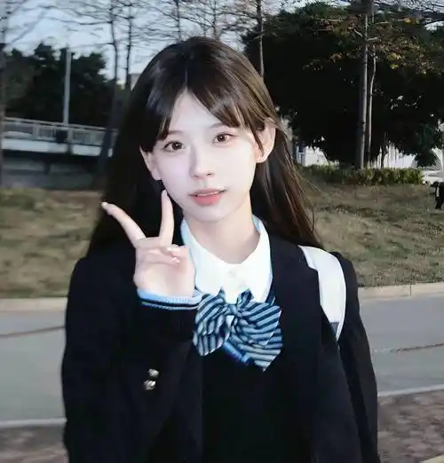 真人女头|心里装的是爱和少女心_cr_头像_网络