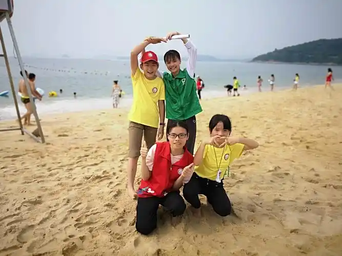 图四:青少年自由摆拍