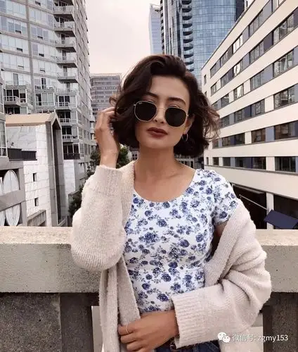 复古短卷发轻松吸引异性眼球 初秋一定要剪一款美美的!_短发