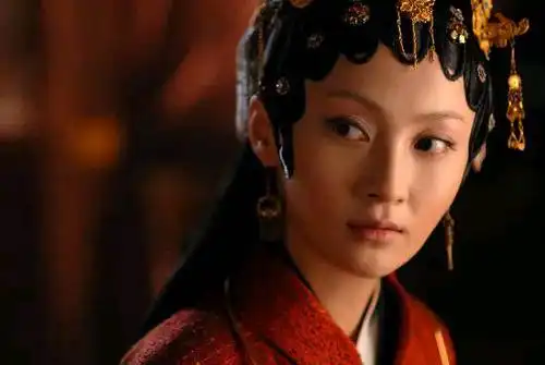 姚笛红楼梦版几经辗转饰演王熙凤,网友表示喜欢