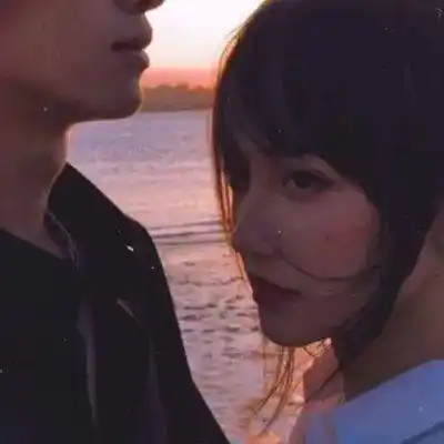 情侣头像冷色系回忆