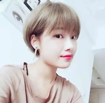 鹅蛋脸女生适合什么超短发 适合鹅蛋脸女学生的短发发型