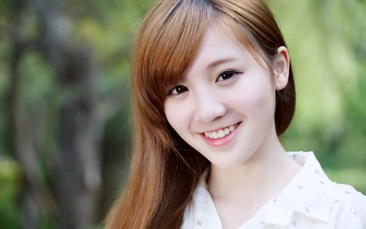 养眼的清纯美女桌面壁纸高清