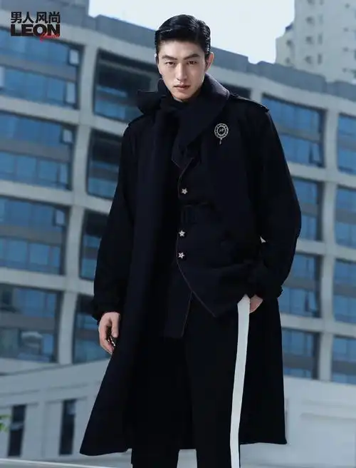 金大川绅士大片展现成熟男人魅力