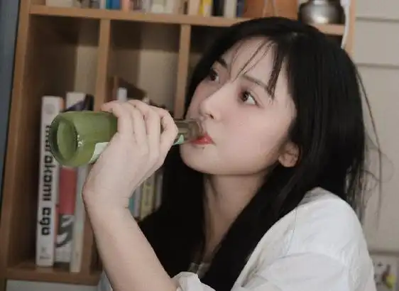 被胡一天嫌弃长得丑,哭戏令人窒息,沈月为何能凭一部综艺翻身?