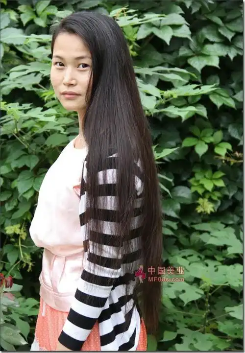 剪下大妹子的漂亮长发