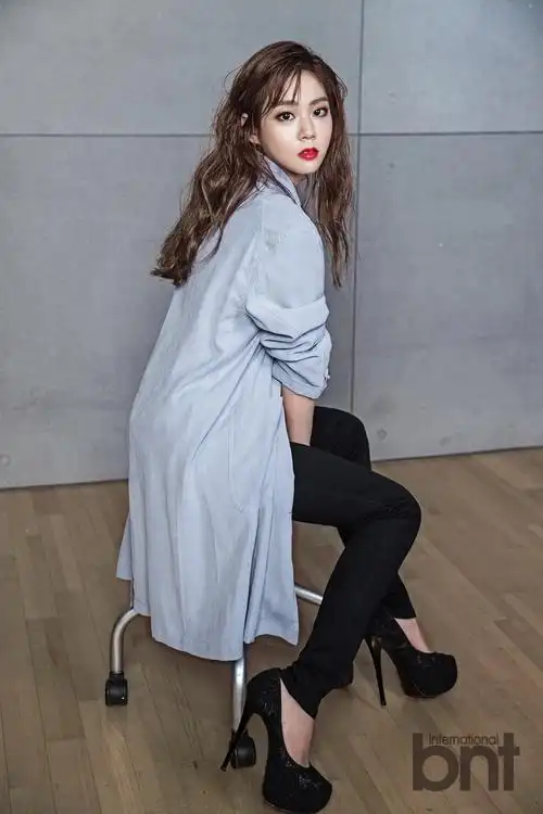 kara韩胜妍拍写真 学院风清纯可人