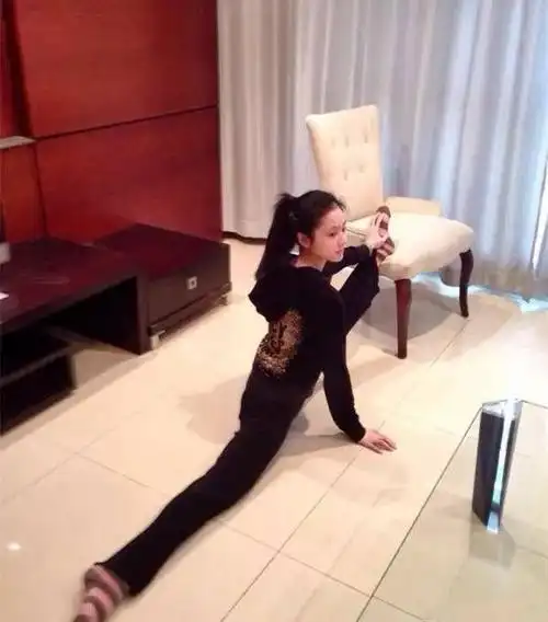 一言不合就劈叉,谁还能阻挡你撩倒男神!