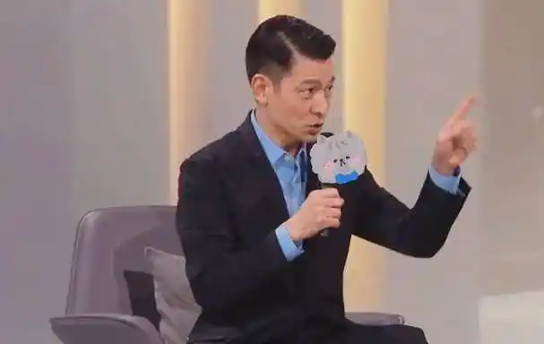 刘德华能够大红40年是有原因的,这两个细节真的很体现人品_马东_直播