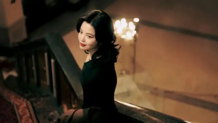 辛芷蕾方否认和翟天临领证,狂敲125个假字,6年爱情疑依旧长跑顶流爱豆