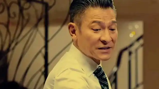 刘德华:把耳朵捡起来,把耳朵捡起来!