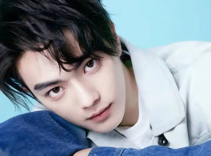 原创 剑眉星目,风度翩翩,这10位男明星的长相,击中了国人审美-大秦号