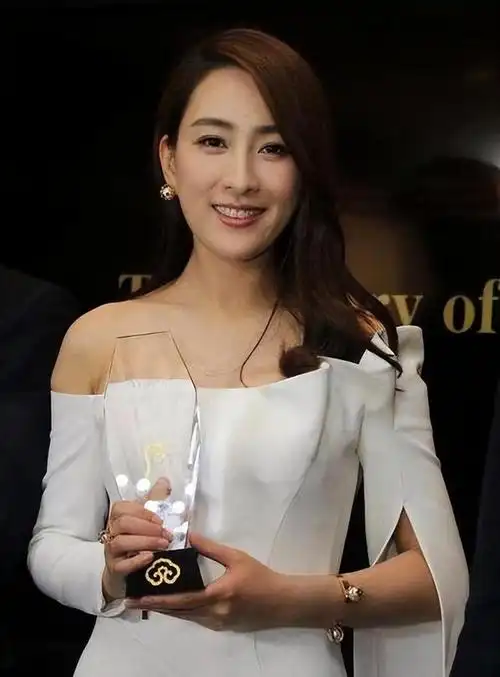 回顾黄毅清再爆马苏黑历史背后金主曝光坐实圈内女炮王