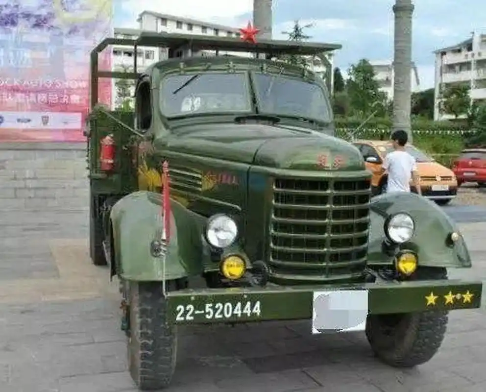 解放牌汽车于1956年7月13日,在长春第一汽车制造厂试制成功.世界上第