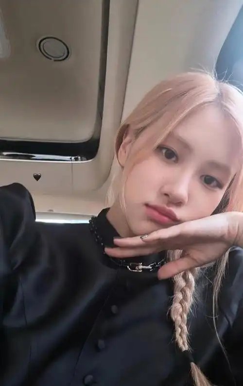 身边的男生都只认识朴彩英