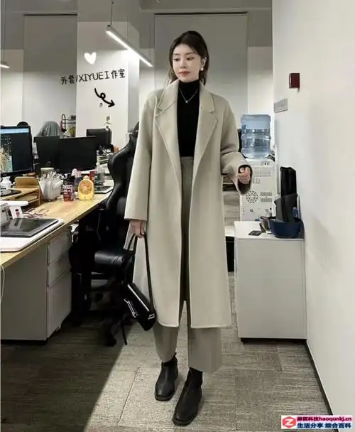 灰色配什么颜色好看(灰色搭配这10个颜色,摆脱土气和廉价感)-第37张