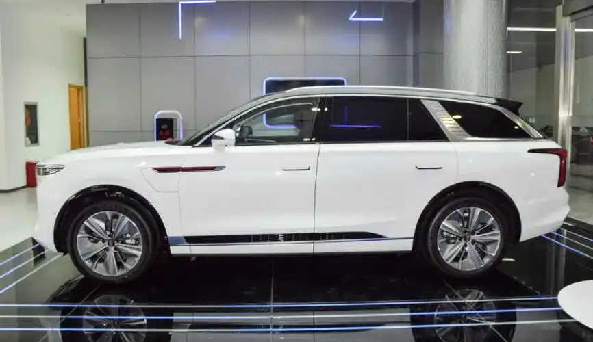 智驾升级,还有6/7/4座可选,全新红旗e-hs9上市_腾讯新闻