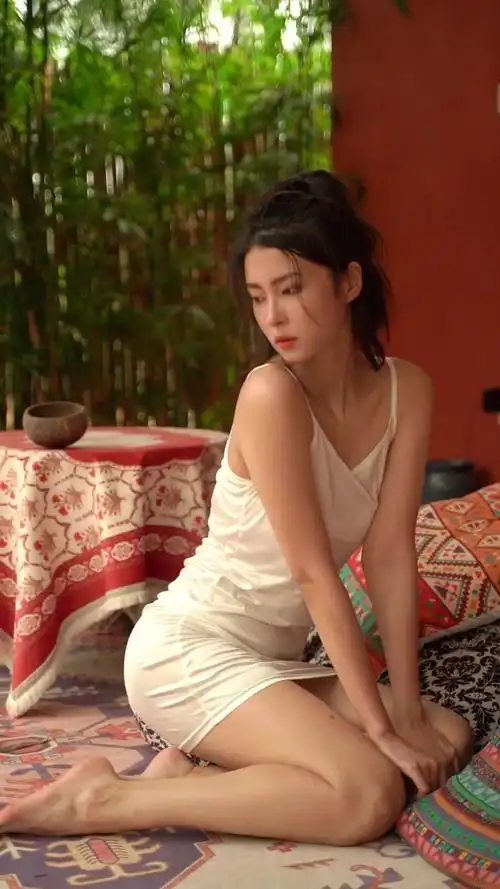 谁看不迷糊啊!刘晓宇前女友钟鹿纯这颜值如何啊?