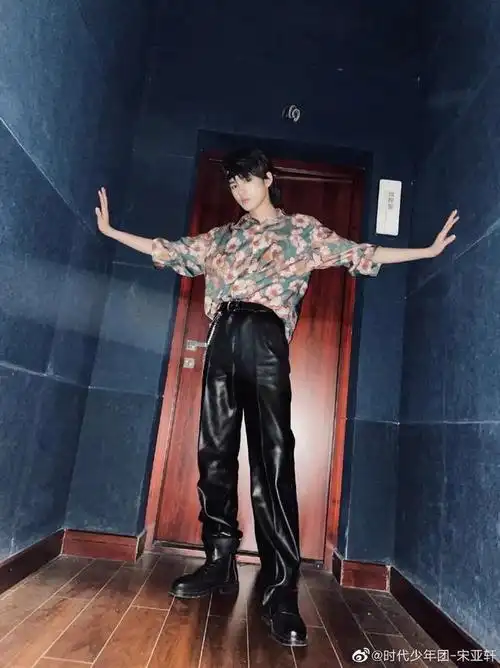 时代少年团压腿训练(时代少年团)(6)