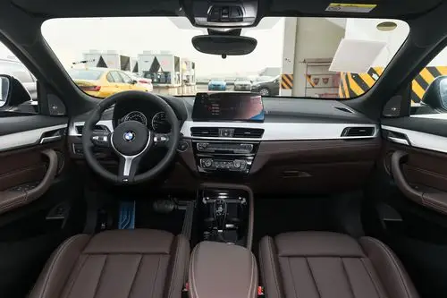 2020款 宝马x1 sdrive20li 时尚型内饰
