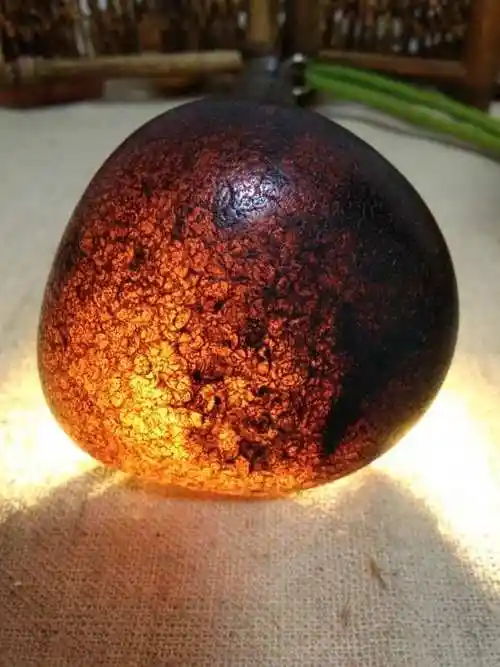 精品乌鸦皮玛瑙原石山有玉而草木润人藏玉则万事兴