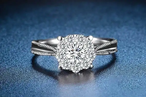 pt950一克拉钻石戒指展示图