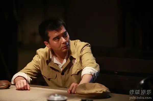 许亚军小年夜 坚持拍《青春燃烧的岁月》