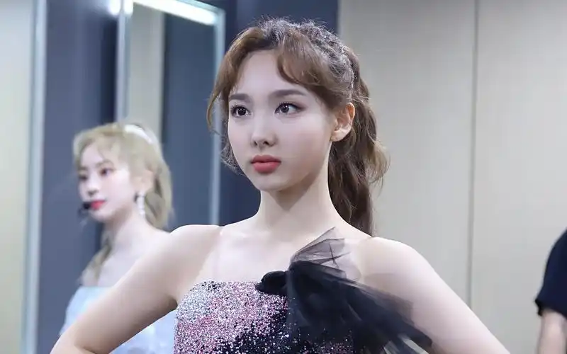 【林娜琏】超飒林姐的mgma后台花絮中字 twice tv 190801大赏歌手幕后