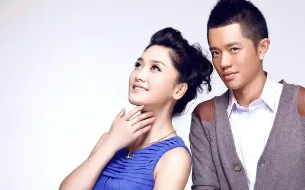 17年后再看05届星光大道,凤凰传奇越来越好,冠军阿宝却落魄了