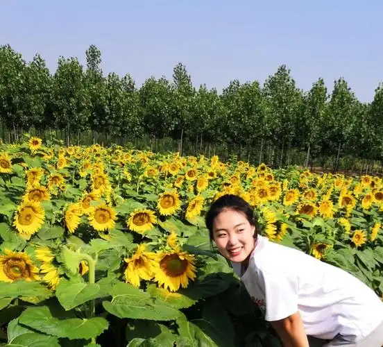 护理学院举办"疫路同行,微笑相伴"微笑照片展活动