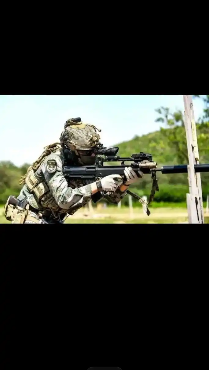 逐渐鹰化,中国现代特种兵,好帅! - 抖音