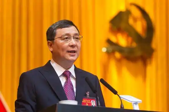 广州市政府新一届领导班子出炉 温国辉当选市长