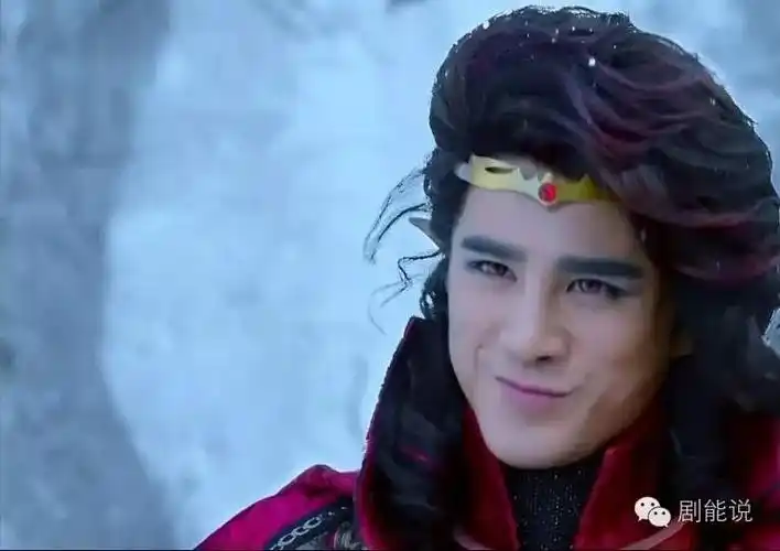 他俩的侵犯未遂戏很辣眼|姜潮|麦迪娜|幻城_新浪娱乐_新浪网