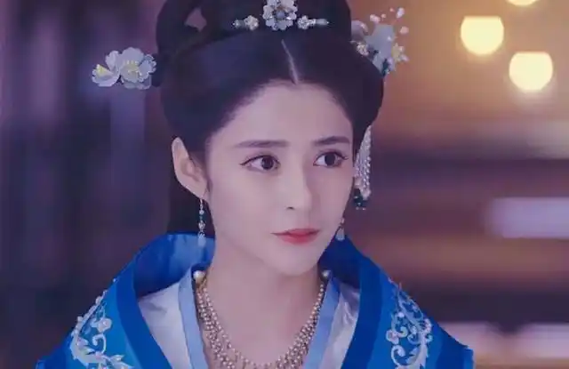 李长乐是谁演的,李心艾(《锦绣未央》李长乐近况)