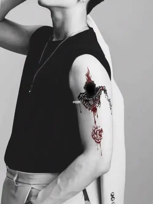 绝望不一样的图案,就由不一样的人拥有741502#单针纹身