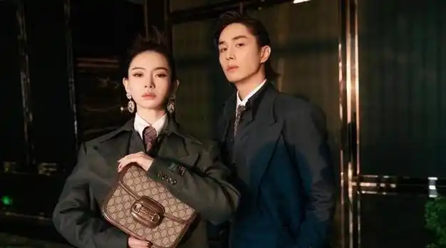 戚薇和李承铉看着太甜蜜在薰衣草田穿情侣装秀恩爱实在太甜