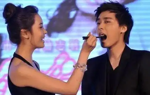 剧情_公主的韩语怎么用中文念_韩语公主恋爱期间,李易峰努力学习韩语