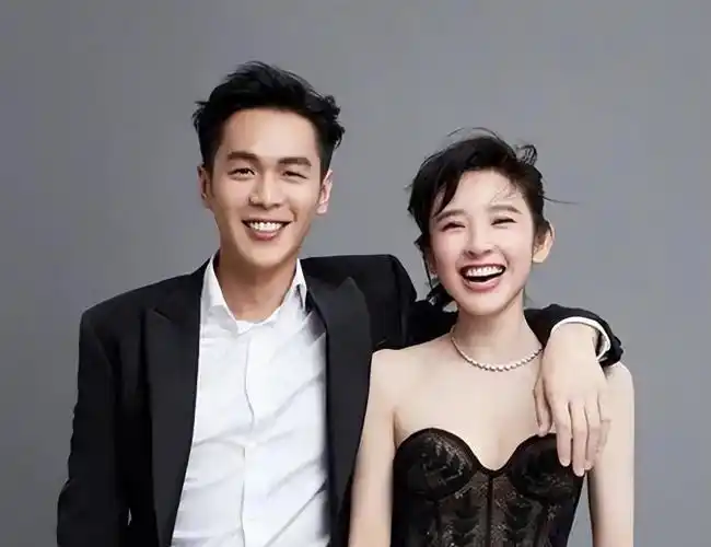 回顾妹妹变后妈父子开撕张若昀背后的痛苦你想象不到