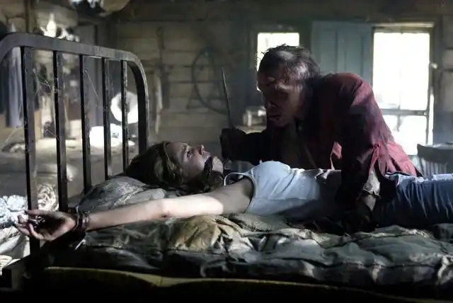 《致命弯道》系列:美国佬的食色与杀戮,cult恐怖片的视觉追求