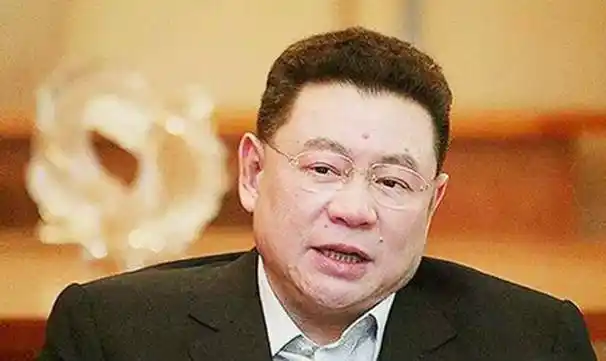 香港女富豪手握71亿现金,靠收租进账几十亿,消费奢侈被丈夫吐槽