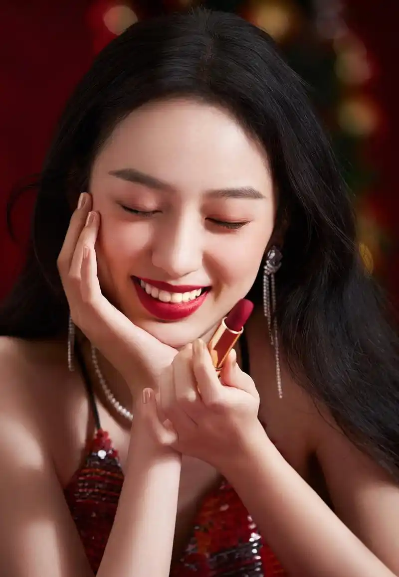 周也高清壁纸头像(六)[爱你]