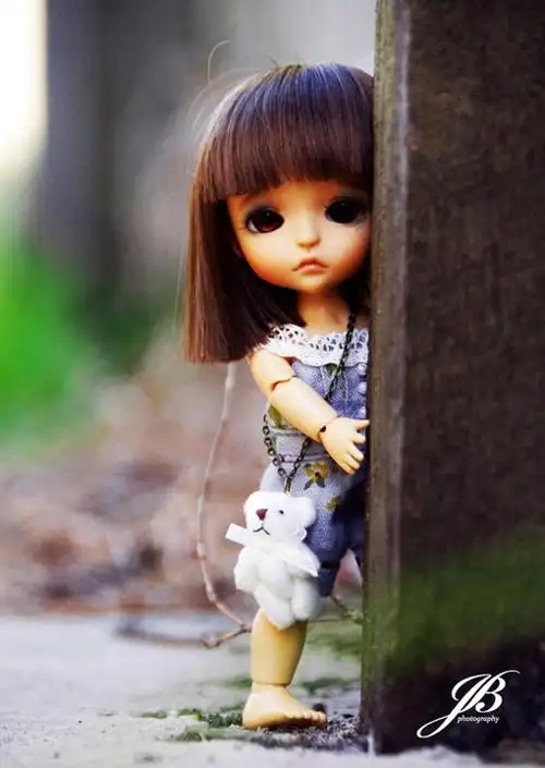 可爱的sd娃娃表情里带着忧伤