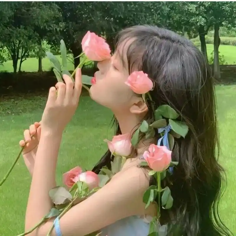 超级好看的侧颜女生头像