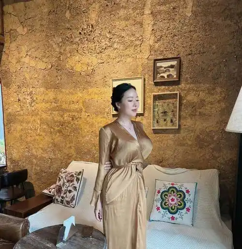 因东哥爆红的蒋娉婷依旧火爆打得好_身材_刘强东_风波